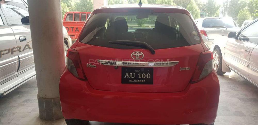 Toyota Vitz 2011 for Sale in Peshawar Toyota Vitz 2011 for Sale in Peshawar Image-2