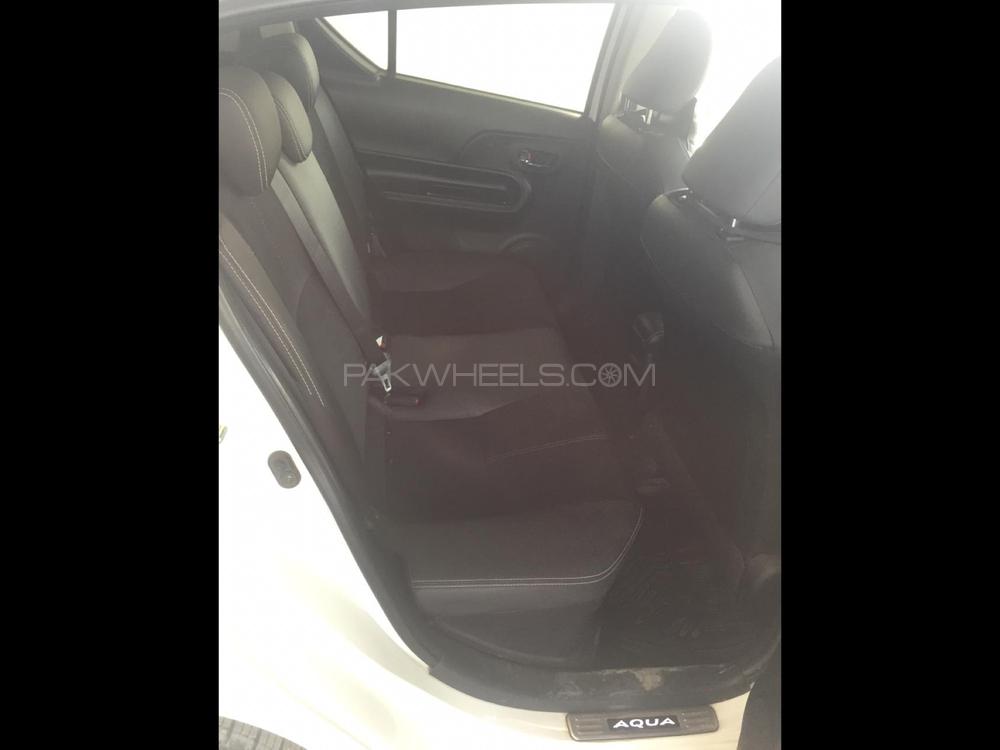 Toyota Aqua 2015 for Sale in Peshawar Toyota Aqua 2015 for Sale in Peshawar Image-15