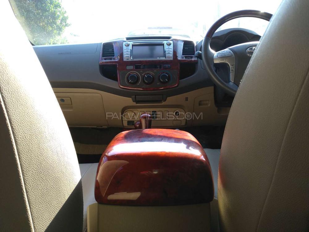 Toyota Hilux 2013 for Sale in Karachi Toyota Hilux 2013 for Sale in Karachi Image-16