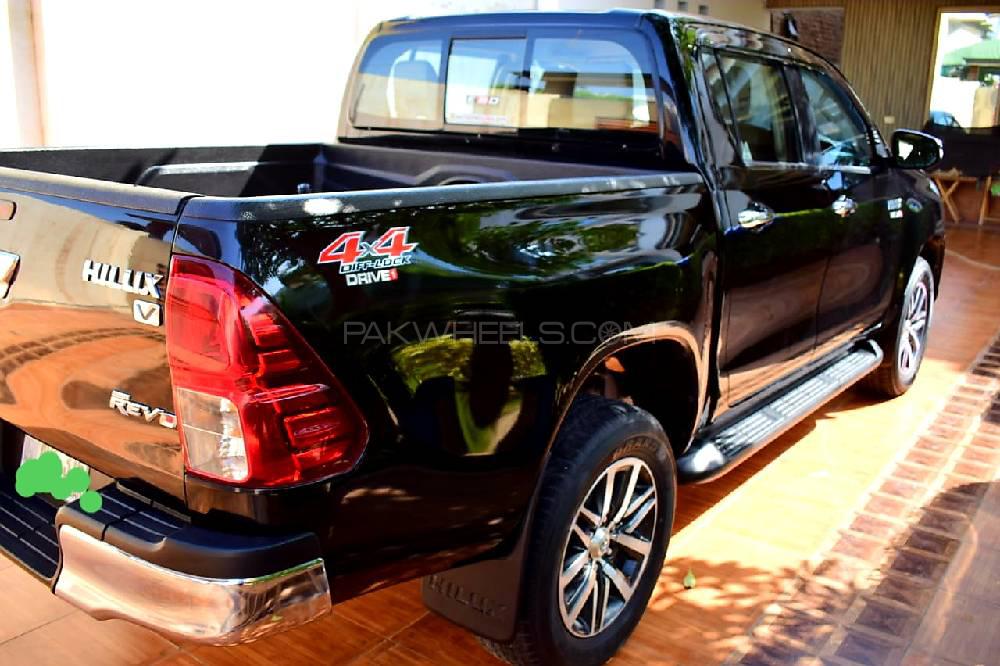 Toyota Hilux 2017 for Sale in Multan Toyota Hilux 2017 for Sale in Multan Image-10