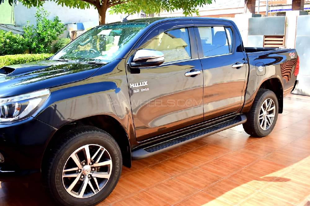 Toyota Hilux 2017 for Sale in Multan Toyota Hilux 2017 for Sale in Multan Image-13