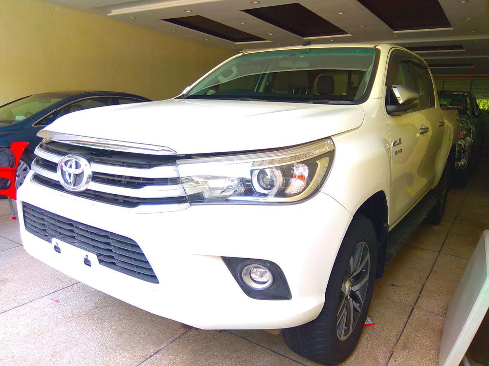 Toyota Hilux 2018 for Sale in Lahore Toyota Hilux 2018 for Sale in Lahore Image-2