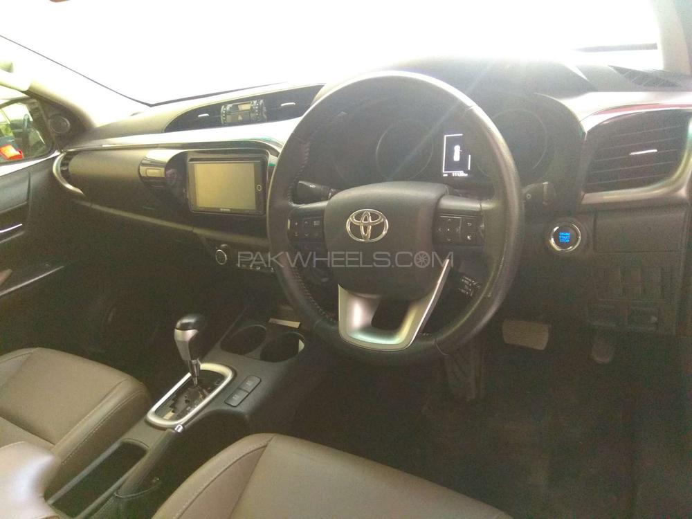 Toyota Hilux 2018 for Sale in Lahore Toyota Hilux 2018 for Sale in Lahore Image-6