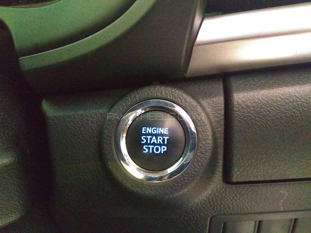 Toyota Hilux 2018 for Sale in Lahore Toyota Hilux 2018 for Sale in Lahore Image-9