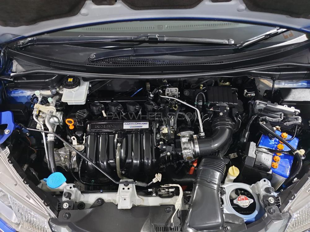 Honda Fit 2014 for Sale in Lahore Honda Fit 2014 for Sale in Lahore Image-8