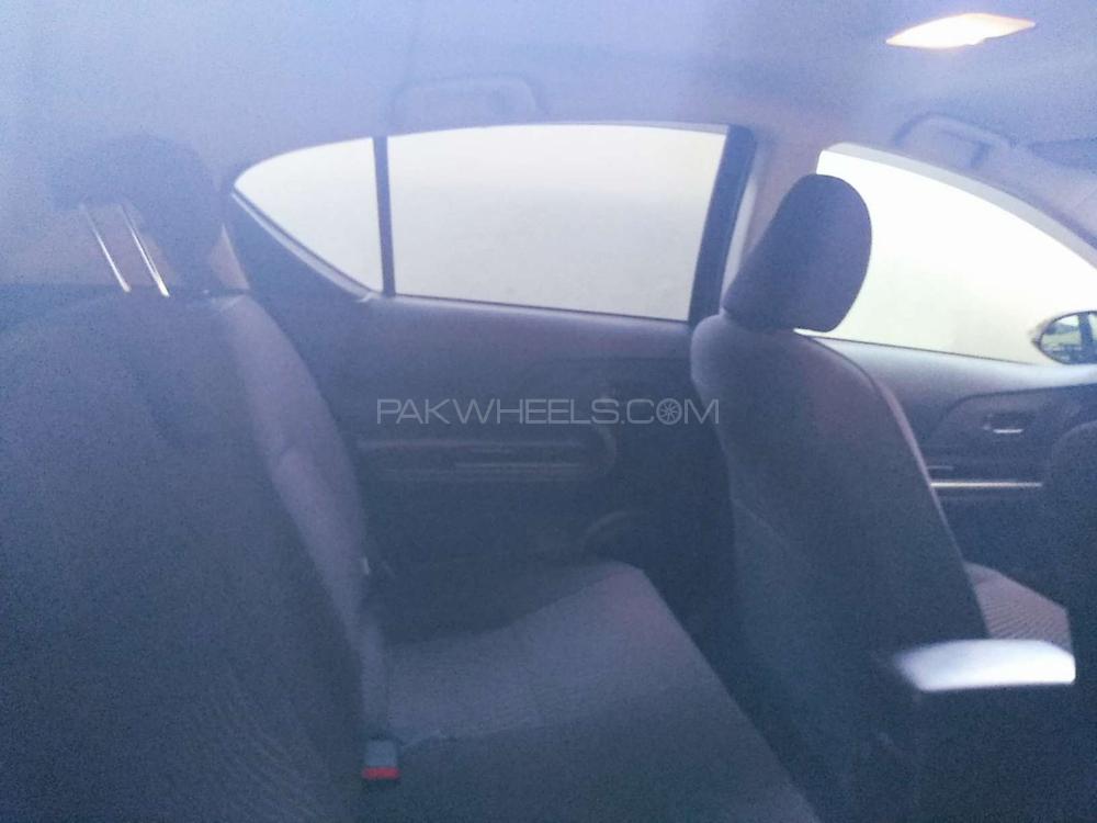 Toyota Aqua 2016 for Sale in Rawalpindi Toyota Aqua 2016 for Sale in Rawalpindi Image-11