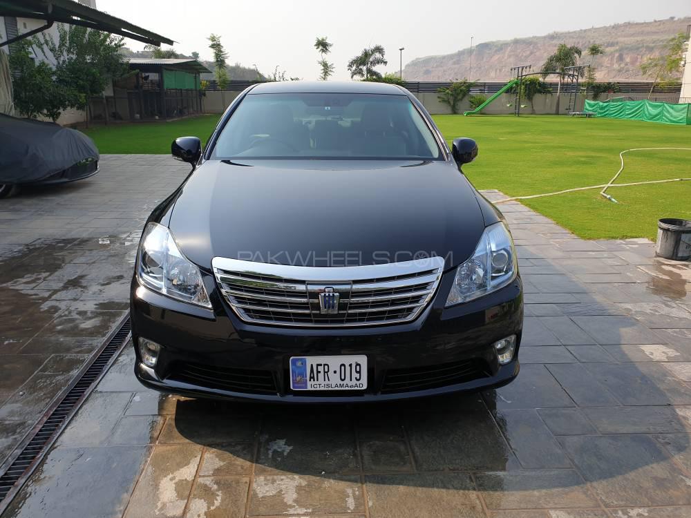 Toyota Crown 2010 for Sale in Islamabad Image-1