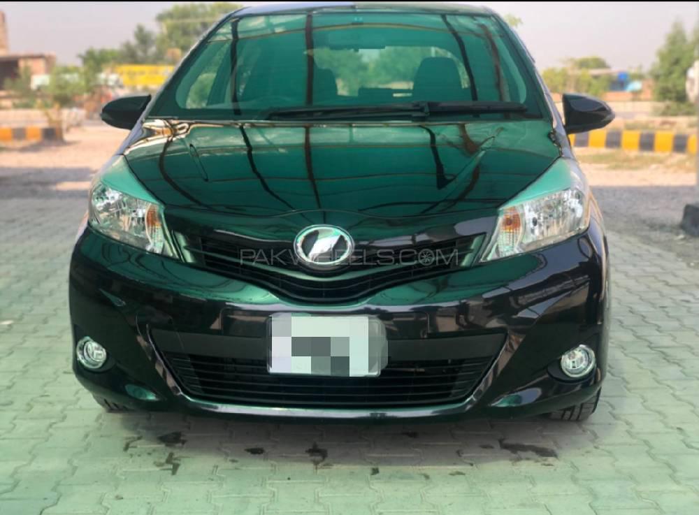 Toyota Vitz 2013 for Sale in Peshawar Toyota Vitz 2013 for Sale in Peshawar Image-3