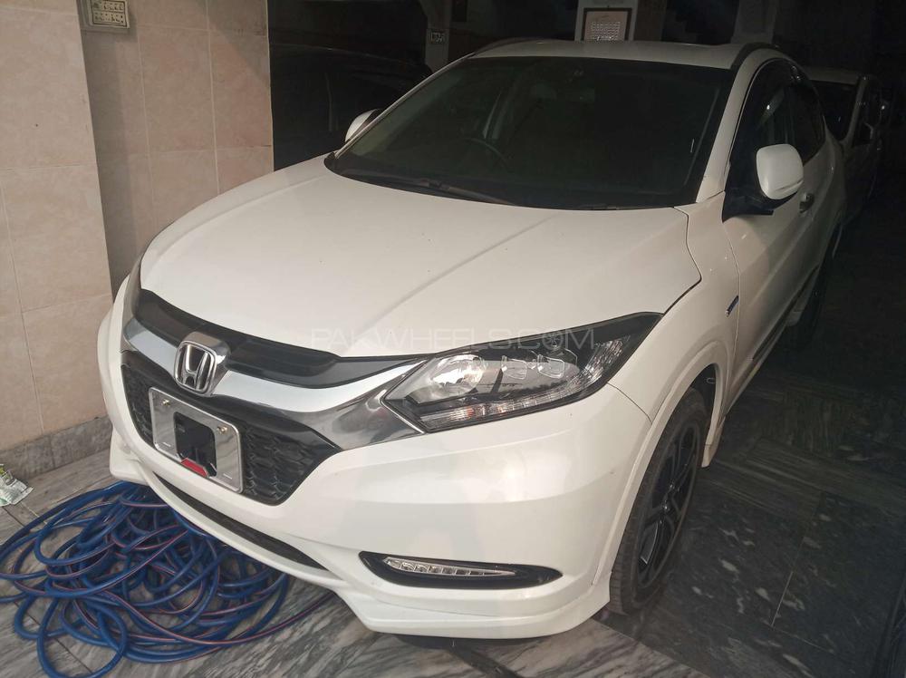 Honda Vezel 2015 for Sale in Gujranwala Honda Vezel 2015 for Sale in Gujranwala Image-2