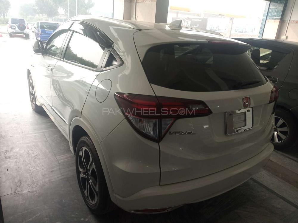 Honda Vezel 2015 for Sale in Gujranwala Honda Vezel 2015 for Sale in Gujranwala Image-4