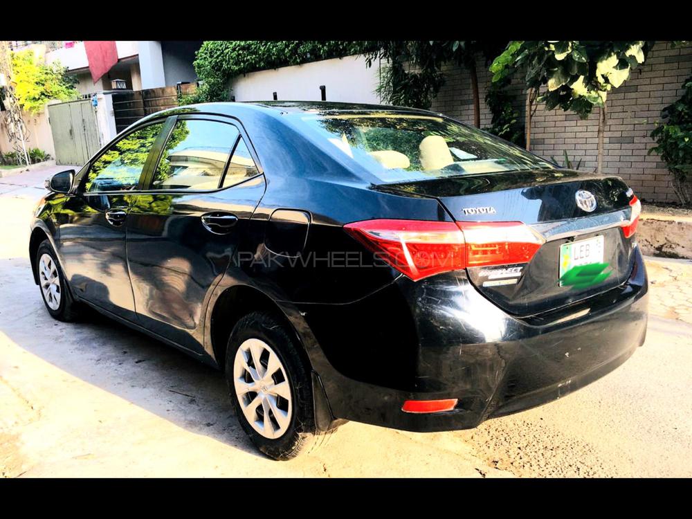 Toyota Corolla 2015 for Sale in Lahore Toyota Corolla 2015 for Sale in Lahore Image-4