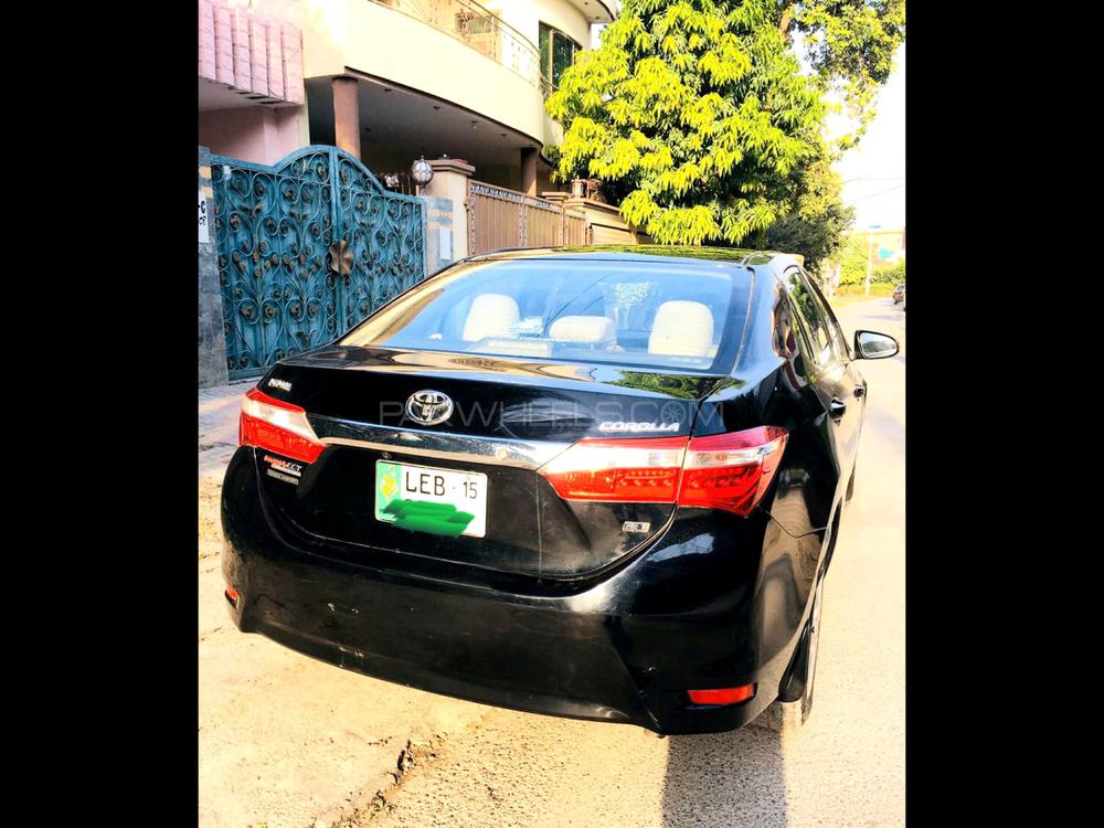 Toyota Corolla 2015 for Sale in Lahore Toyota Corolla 2015 for Sale in Lahore Image-8