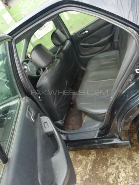 ہونڈا اکارڈ 2001 for Sale in لاہور ہونڈا اکارڈ 2001 for Sale in لاہور Image-2