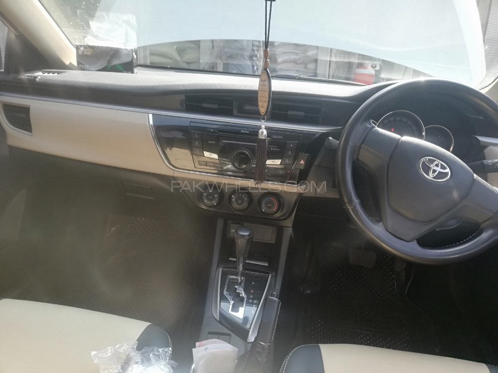 Toyota Corolla 2015 for Sale in Fateh Jang Image-1