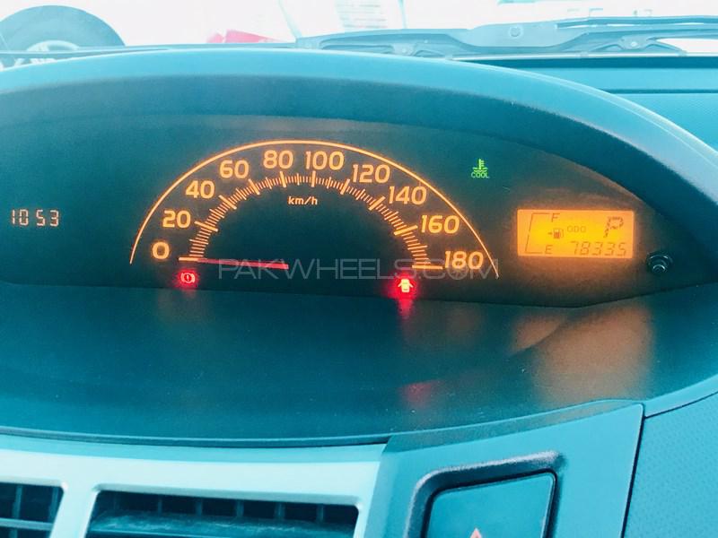 Toyota Vitz 2009 for Sale in Lahore Toyota Vitz 2009 for Sale in Lahore Image-4