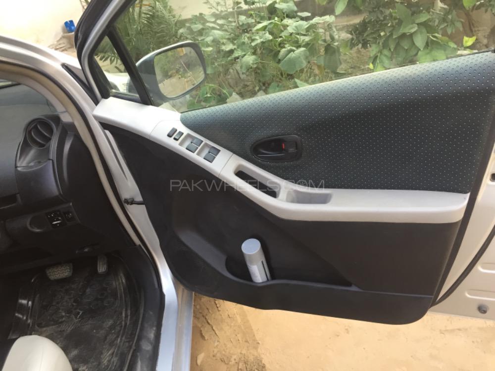Toyota Vitz 2006 for Sale in Nowshera Toyota Vitz 2006 for Sale in Nowshera Image-9