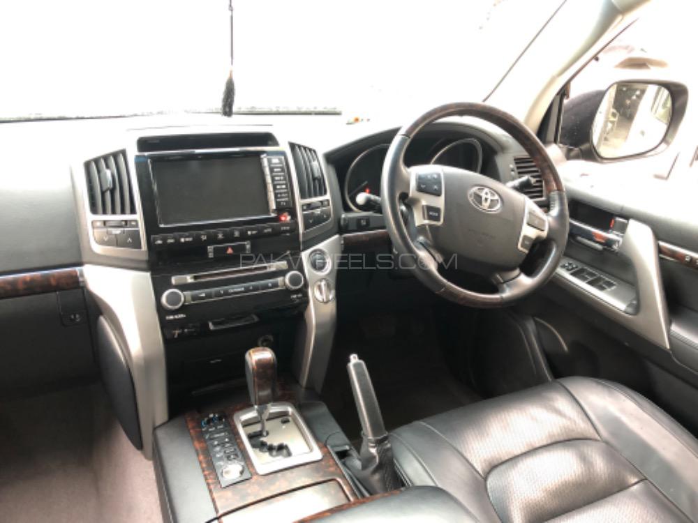 Toyota Land Cruiser 2012 for Sale in Lahore Toyota Land Cruiser 2012 for Sale in Lahore Image-9