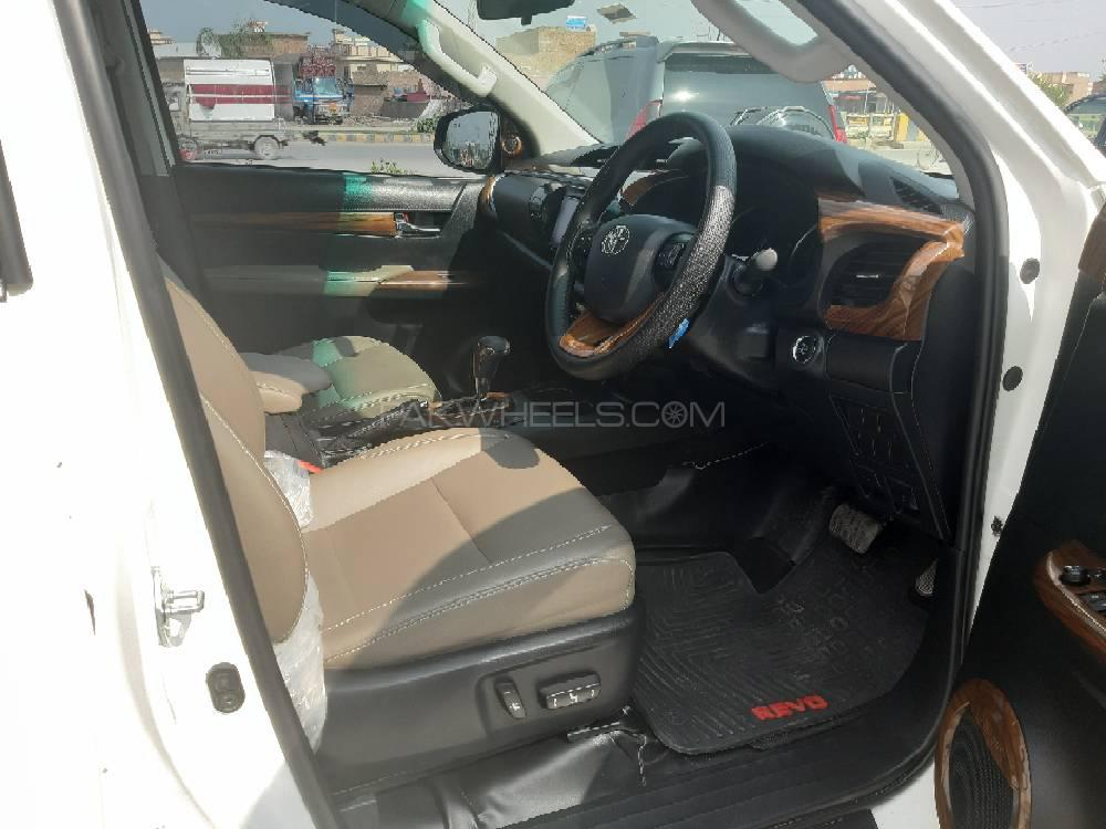 Toyota Hilux 2019 for Sale in Peshawar Toyota Hilux 2019 for Sale in Peshawar Image-10