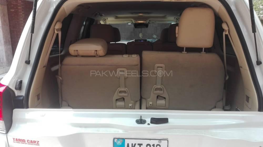 Toyota Land Cruiser 2018 for Sale in Lahore Toyota Land Cruiser 2018 for Sale in Lahore Image-4