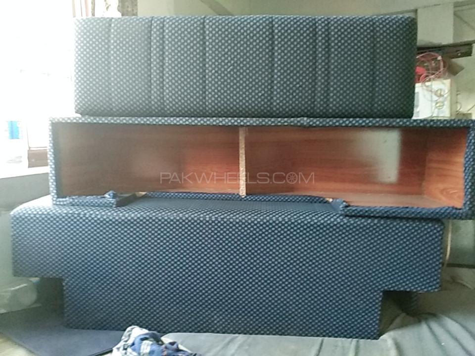 Suzuki Bolan School Benches Image-1