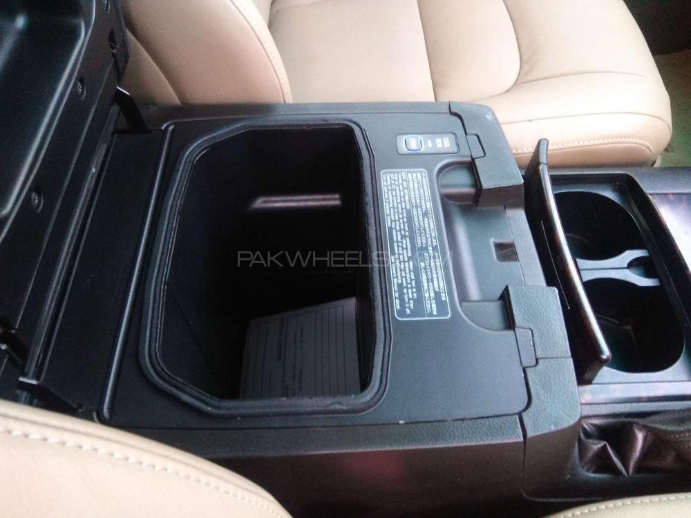 Toyota Land Cruiser 2007 for Sale in Lahore Toyota Land Cruiser 2007 for Sale in Lahore Image-7