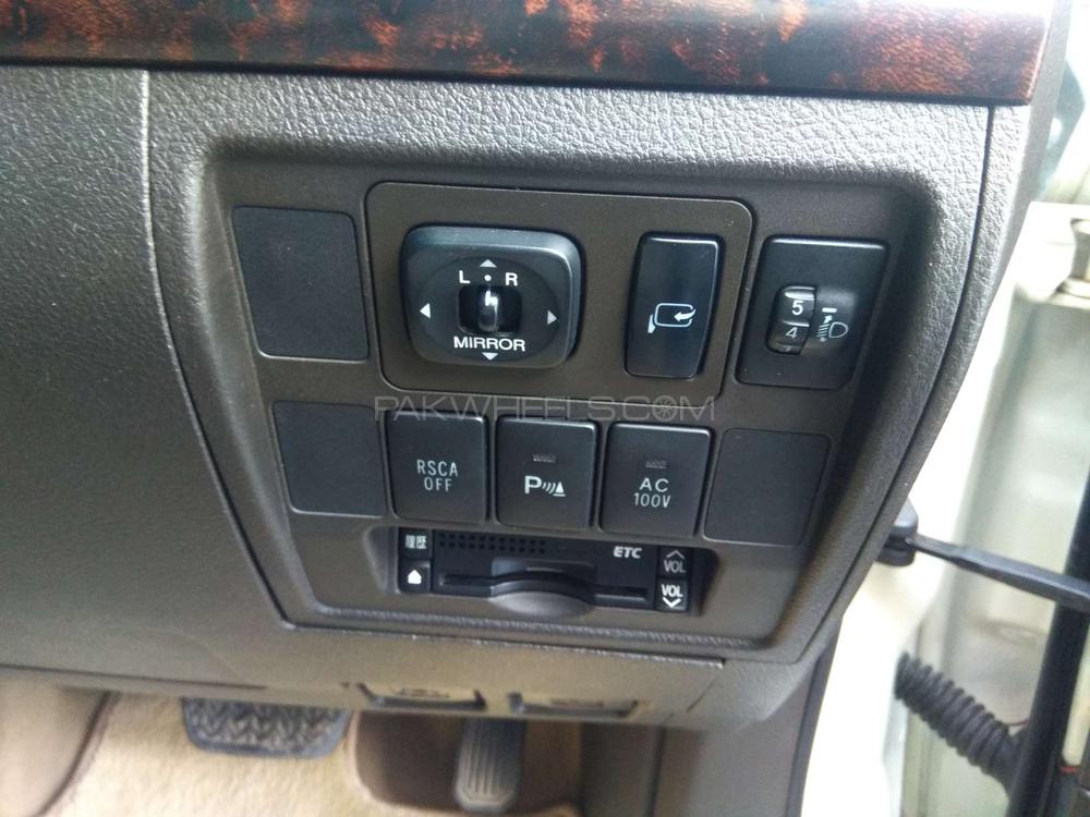Toyota Land Cruiser 2007 for Sale in Lahore Toyota Land Cruiser 2007 for Sale in Lahore Image-9