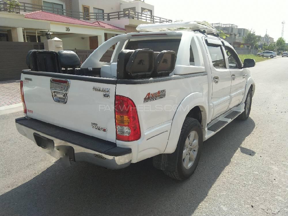 Toyota Hilux 2010 for Sale in Rawalpindi Toyota Hilux 2010 for Sale in Rawalpindi Image-6