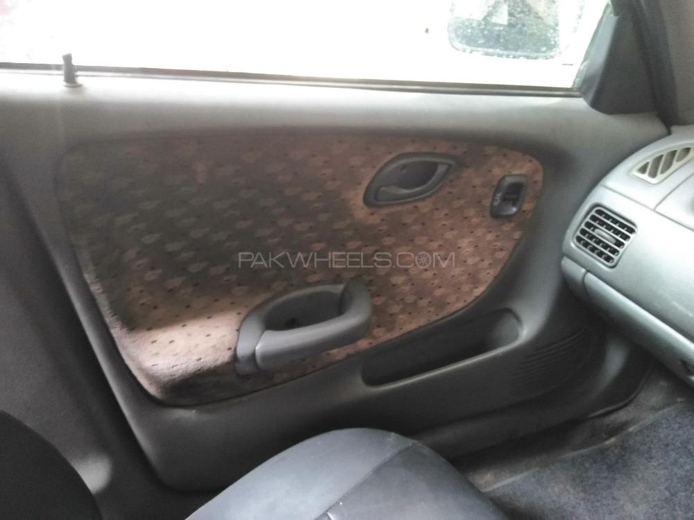Suzuki Baleno 2002 for Sale in Lahore Suzuki Baleno 2002 for Sale in Lahore Image-3