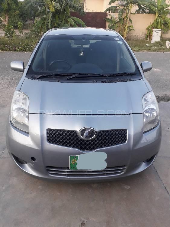 Toyota Vitz 2007 for Sale in Chashma Image-1
