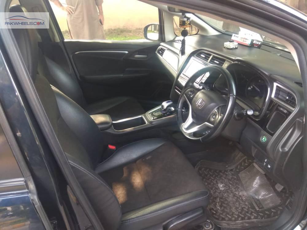 Honda Fit 2015 for Sale in Islamabad Honda Fit 2015 for Sale in Islamabad Image-9