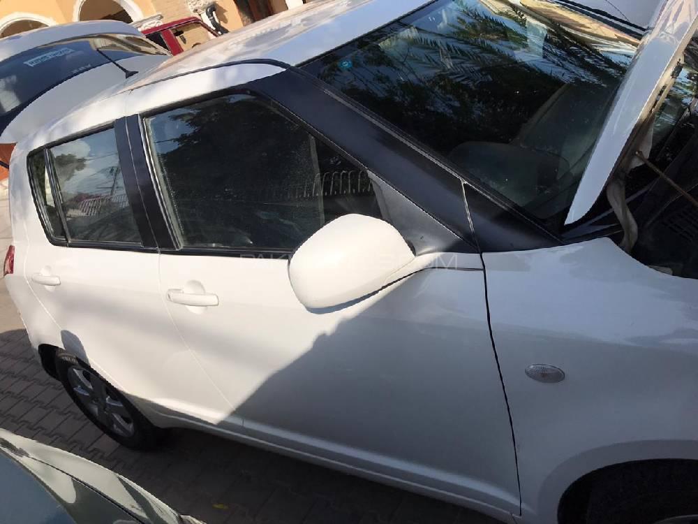 Suzuki Swift 2015 for Sale in Karachi Suzuki Swift 2015 for Sale in Karachi Image-9