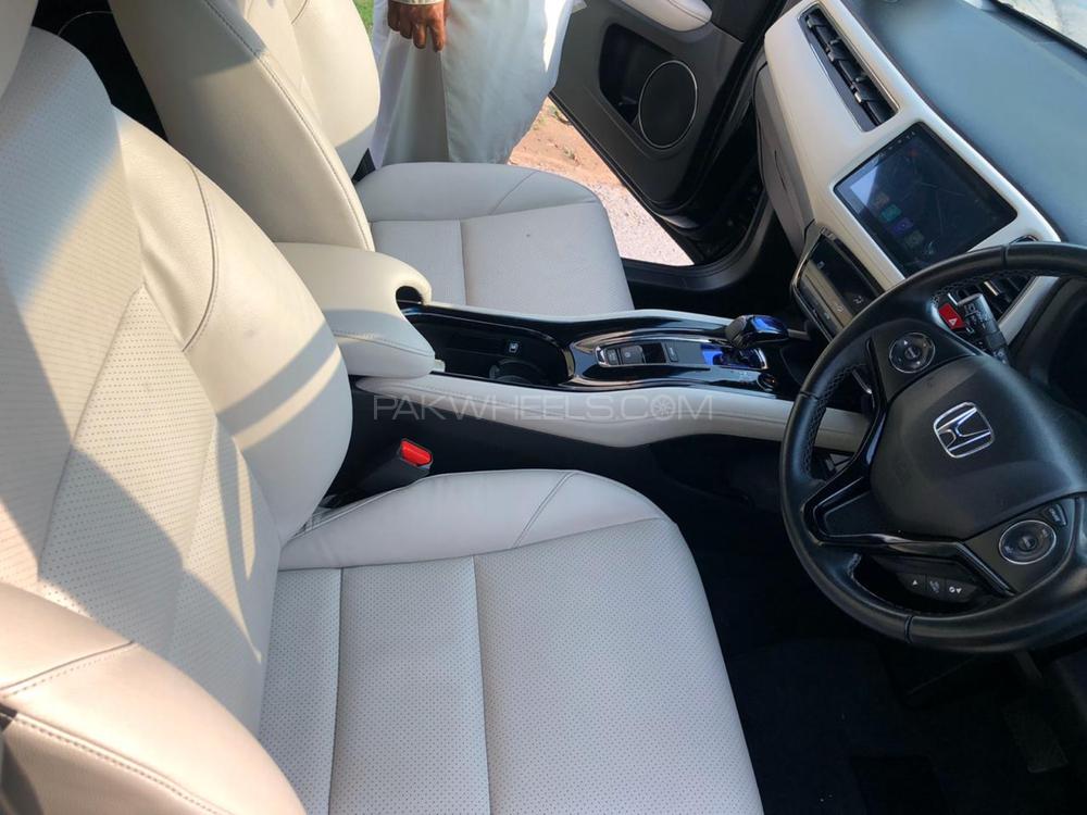 Honda Vezel 2015 for Sale in Islamabad Honda Vezel 2015 for Sale in Islamabad Image-9