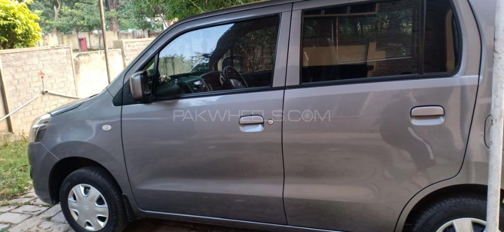 Suzuki Wagon R 2017 for Sale in Gujranwala Suzuki Wagon R 2017 for Sale in Gujranwala Image-6