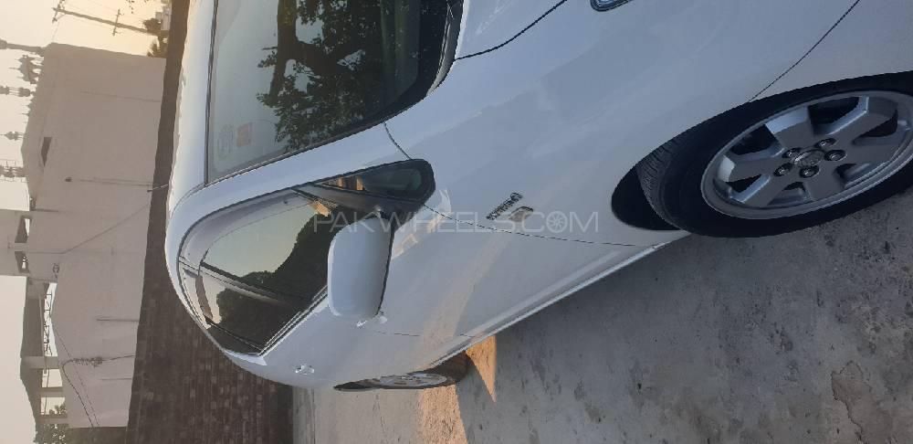 Toyota Prius 2010 for Sale in Sialkot Toyota Prius 2010 for Sale in Sialkot Image-3
