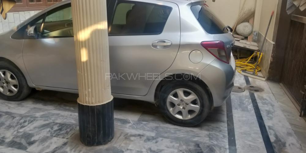 Toyota Vitz 2011 for Sale in Peshawar Toyota Vitz 2011 for Sale in Peshawar Image-4