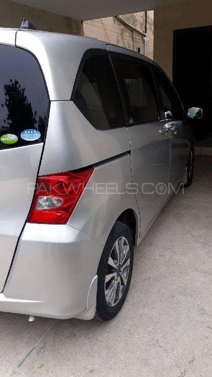 Honda Freed 2010 for Sale in Lahore Image-1