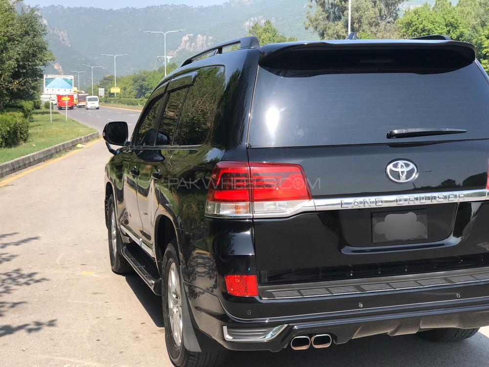 Toyota Land Cruiser 2016 for Sale in Islamabad Toyota Land Cruiser 2016 for Sale in Islamabad Image-4