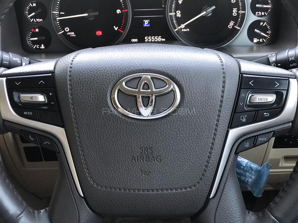 Toyota Land Cruiser 2016 for Sale in Islamabad Toyota Land Cruiser 2016 for Sale in Islamabad Image-6