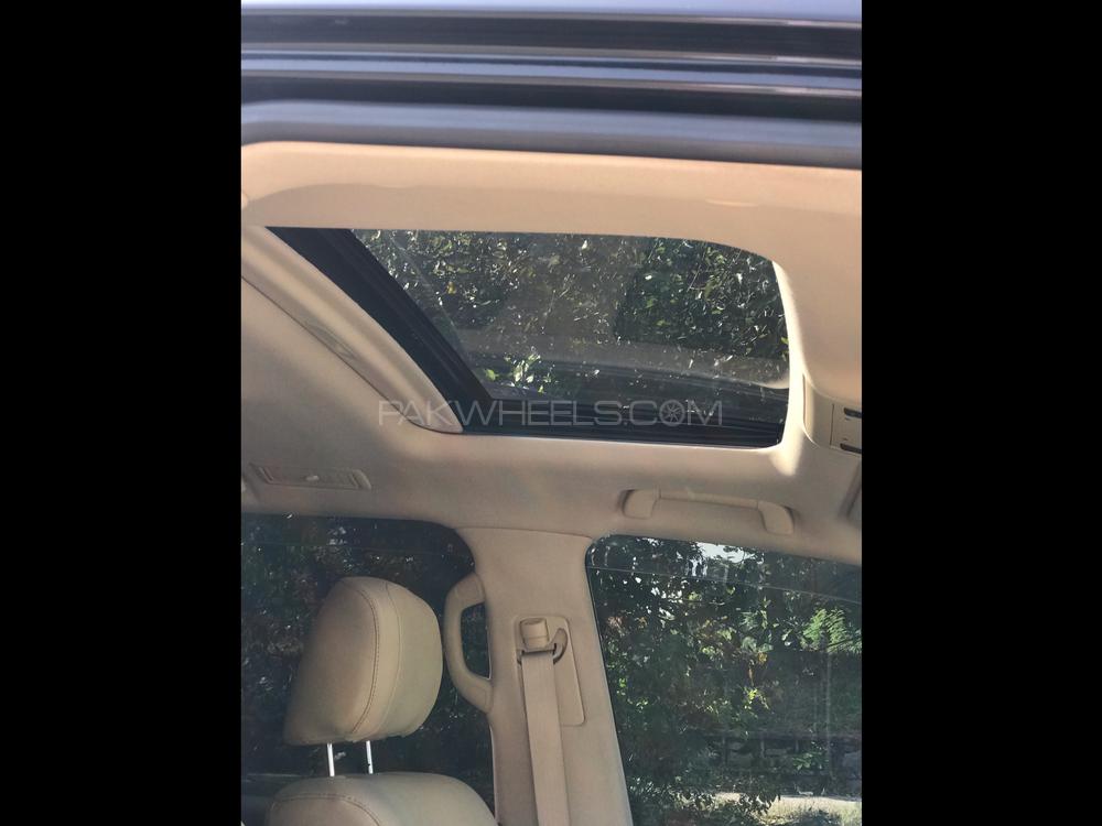 Toyota Land Cruiser 2016 for Sale in Islamabad Toyota Land Cruiser 2016 for Sale in Islamabad Image-9