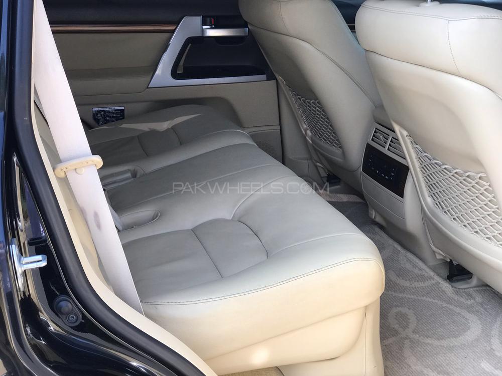 Toyota Land Cruiser 2016 for Sale in Islamabad Toyota Land Cruiser 2016 for Sale in Islamabad Image-10