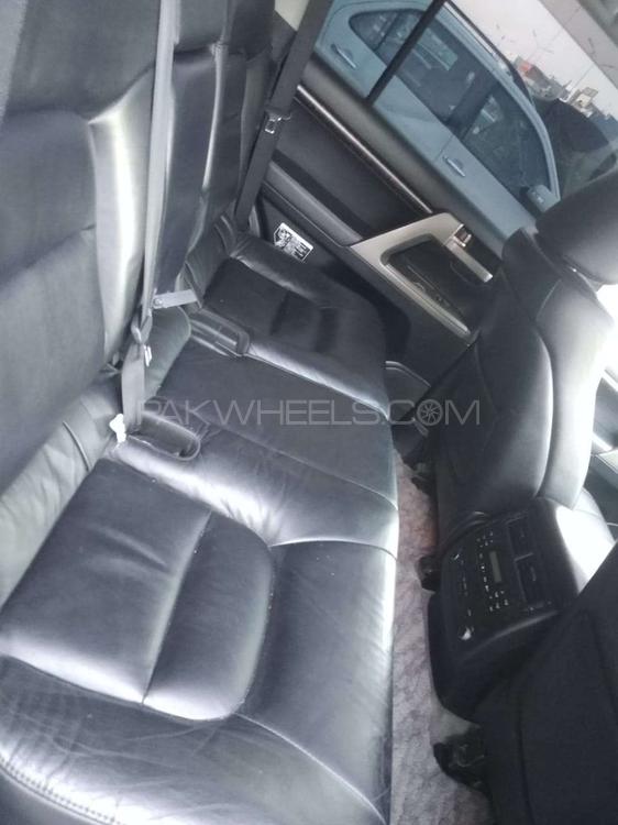 Toyota Land Cruiser 2011 for Sale in Lahore Toyota Land Cruiser 2011 for Sale in Lahore Image-10