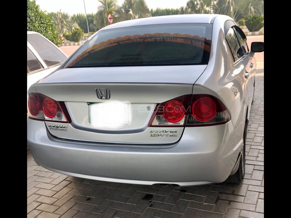Honda Civic 2011 for Sale in Multan Honda Civic 2011 for Sale in Multan Image-4