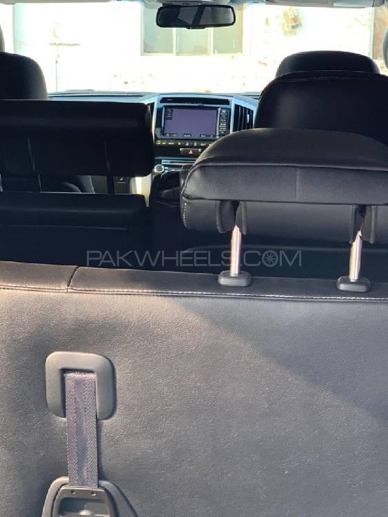 Toyota Land Cruiser 2012 for Sale in Taxila Toyota Land Cruiser 2012 for Sale in Taxila Image-6