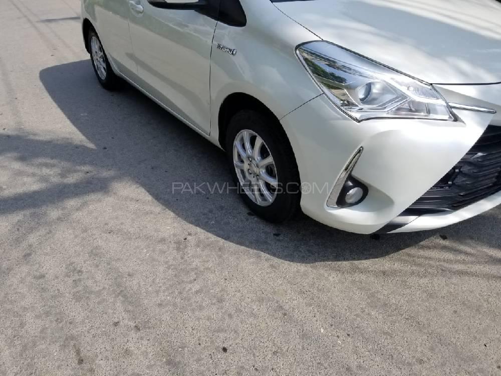 Toyota Vitz 2017 for Sale in Mian Channu Image-1