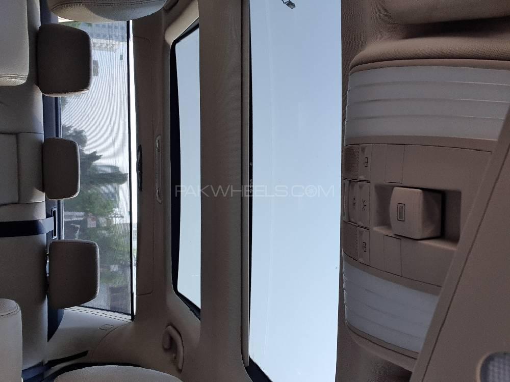 Mercedes Benz E Class 2012 for Sale in Karachi Mercedes Benz E Class 2012 for Sale in Karachi Image-11