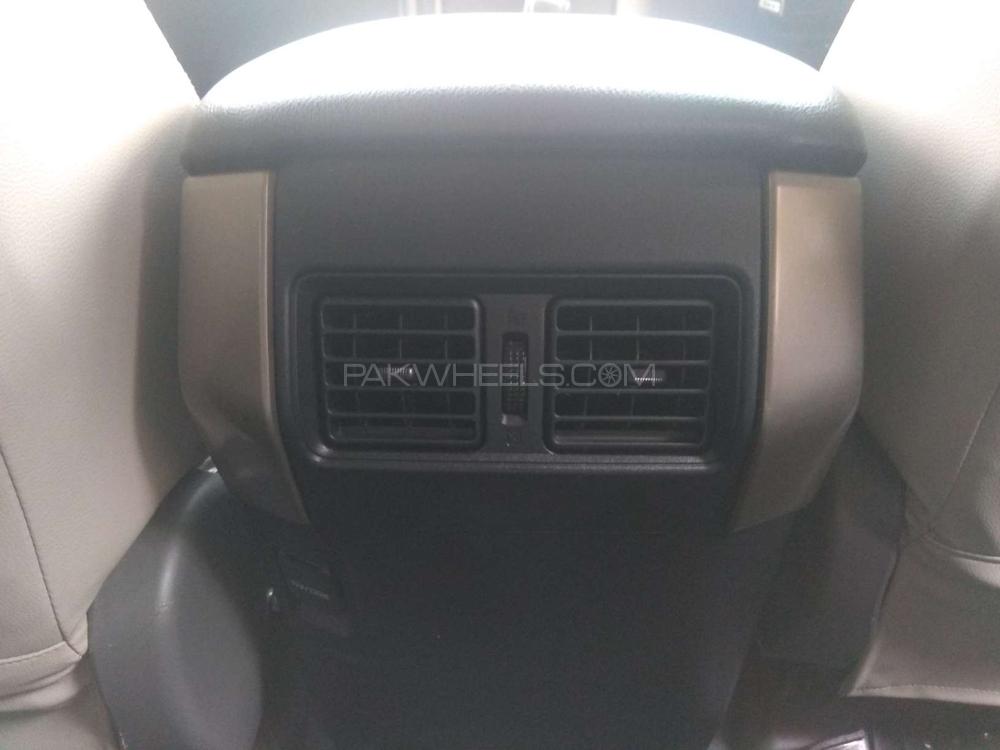 Toyota Prado 2012 for Sale in Karachi Toyota Prado 2012 for Sale in Karachi Image-16