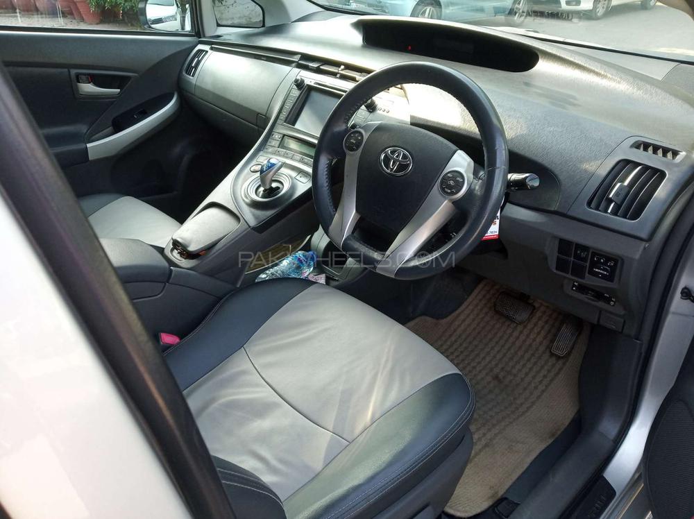 Toyota Prius 2011 for Sale in Islamabad Toyota Prius 2011 for Sale in Islamabad Image-9