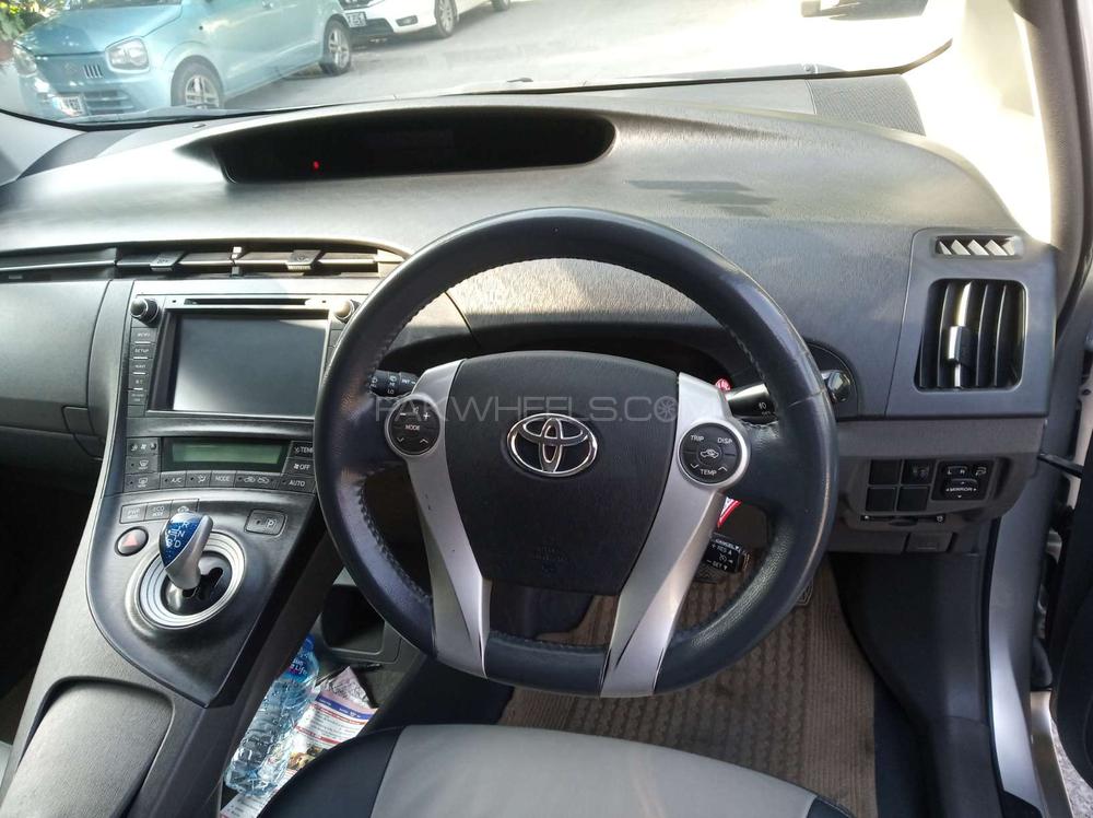 Toyota Prius 2011 for Sale in Islamabad Toyota Prius 2011 for Sale in Islamabad Image-11
