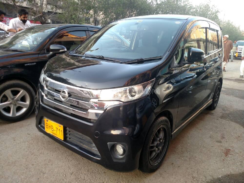 Nissan Dayz Highway Star 2013 for Sale in Karachi Nissan Dayz Highway Star 2013 for Sale in Karachi Image-3