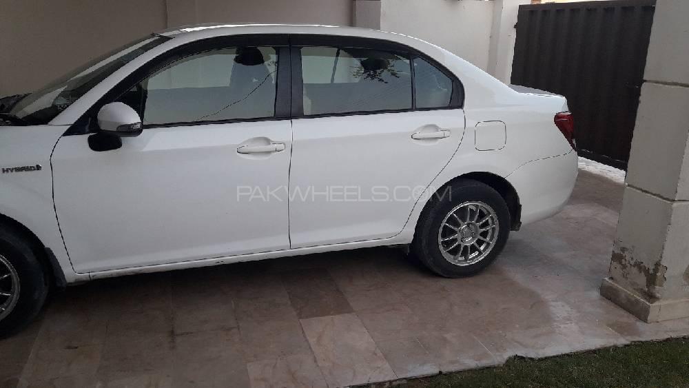 Toyota Corolla Axio 2014 for Sale in Karachi Toyota Corolla Axio 2014 for Sale in Karachi Image-3
